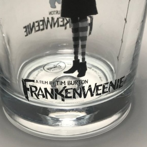 Elsa Van Helsing - Frankenweenie - Disney Store Mug - Picture 5 of 9